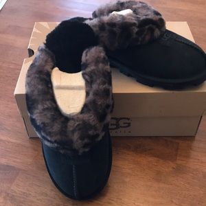 UGG Slippers Black w/Coquette Leopard Sz 7